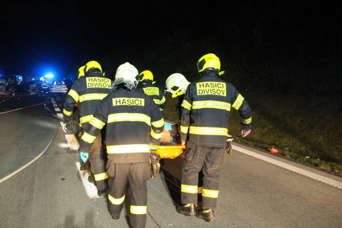 11 Injured And One Dead In Multi-Car Pile-Up On Prague-Brno Highway ...