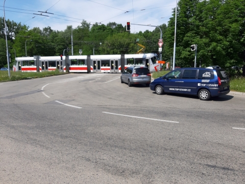 Crossing at Kamenolom Intersection in Bystrc BD (2)
